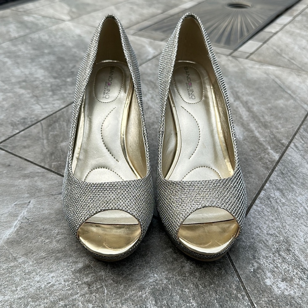 EUC, worn for homecoming only, 3 1/2 “ heel
